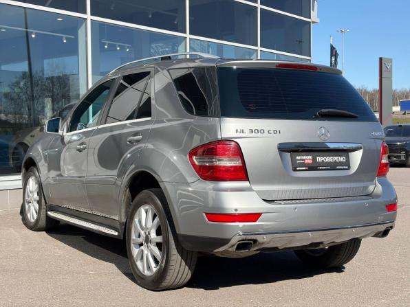 Mercedes-Benz M-Класс II (W164) Рестайлинг с пробегом 2011 года, цена 1 315 000 рублей, 287983 км, внедорожник, Автокод Объявления