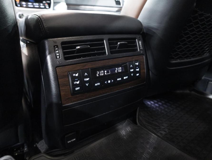 Toyota Land Cruiser 200 Series Рестайлинг 2 Санкт-Петербург  - изображение 26