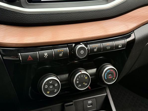 Lada (ВАЗ) Vesta I Рестайлинг (NG) с пробегом 2025 года, цена 1 570 000 рублей, 15274 км, универсал, Автокод Объявления