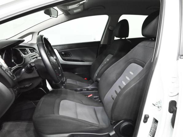 Kia Ceed II с пробегом 2015 года, цена 1 050 000 рублей, 201400 км, универсал, Автокод Объявления