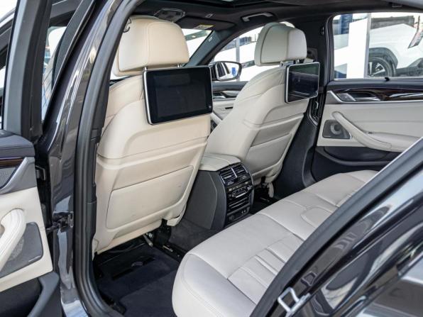 BMW 5 серии VII (G30/G31/G38) с пробегом 2019 года, цена 4 500 000 рублей, 42118 км, седан, Автокод Объявления