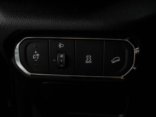 Haval Jolion I Рестайлинг с пробегом 2024 года, цена 2 355 000 рублей, 30196 км, внедорожник, Автокод Объявления