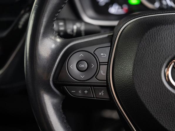 Toyota Corolla XII (E210) с пробегом 2018 года, цена 1 590 500 рублей, 64351 км, хэтчбек, Автокод Объявления