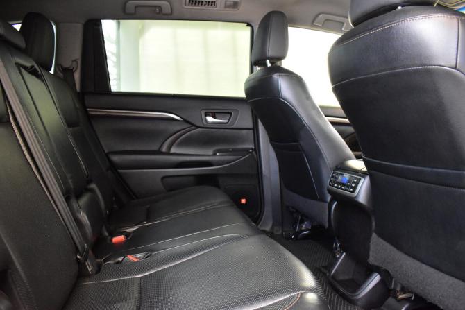 Toyota Highlander III (XU50) с пробегом 2014 года, цена 2 200 000 рублей, 289302 км, внедорожник, Автокод Объявления