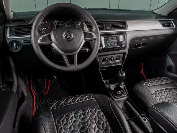 Skoda Rapid I с пробегом 2016 года, цена 829 000 рублей, 216718 км, лифтбек, Автокод Объявления