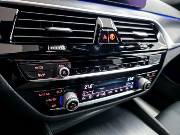 BMW 5 серии VII (G30/G31/G38) Рестайлинг с пробегом 2020 года, цена 4 275 000 рублей, 105668 км, универсал, Автокод Объявления