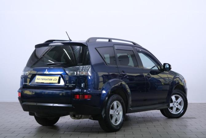 Mitsubishi Outlander II Рестайлинг с пробегом 2011 года, цена 1 359 000 рублей, 200000 км, внедорожник, Автокод Объявления