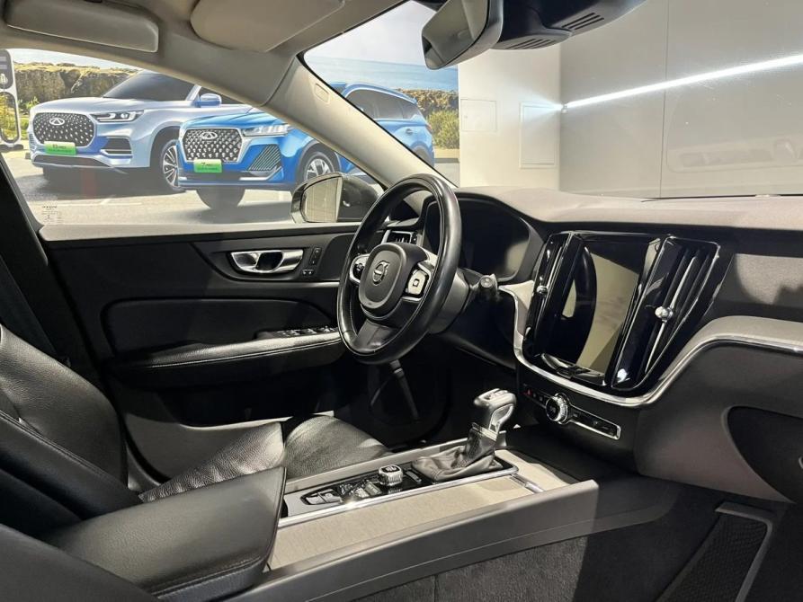 Volvo V60 Cross Country II Новосибирск  - изображение 28
