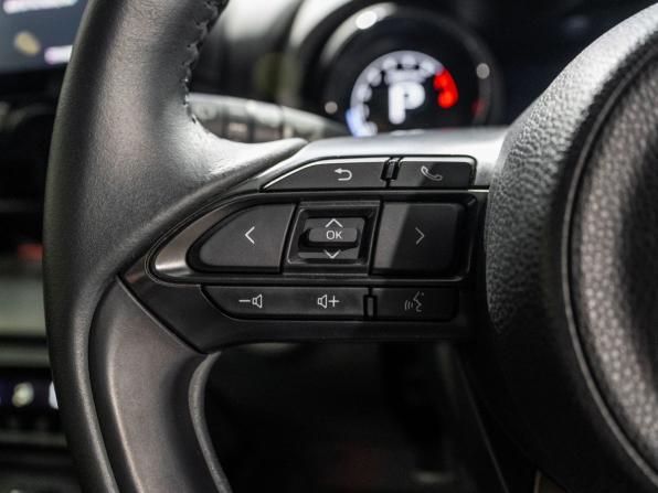 Toyota Yaris IV с пробегом 2021 года, цена 1 300 000 рублей, 62853 км, хэтчбек, Автокод Объявления