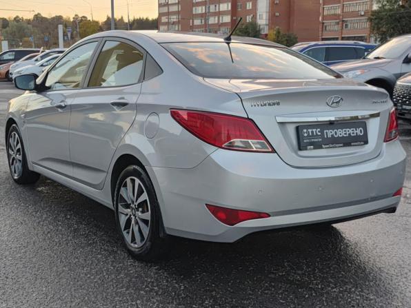 Hyundai Solaris I Рестайлинг с пробегом 2014 года, цена 890 000 рублей, 213615 км, седан, Автокод Объявления