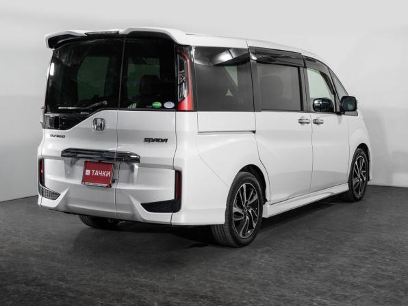 Honda Stepwgn V с пробегом 2015 года, цена 1 750 500 рублей, 92666 км, минивэн, Автокод Объявления