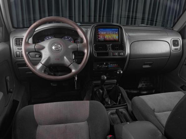 Nissan NP300 с пробегом 2010 года, цена 1 019 000 рублей, 259901 км, offers.body_type.unknown, Автокод Объявления
