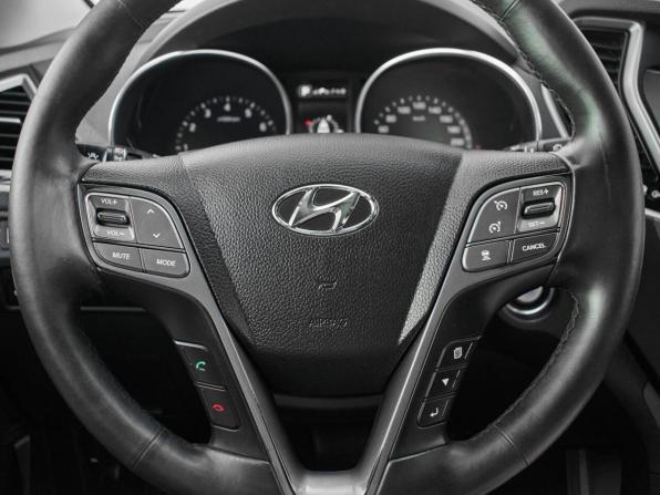 Hyundai Santa Fe III Рестайлинг с пробегом 2017 года, цена 1 980 000 рублей, 216226 км, внедорожник, Автокод Объявления