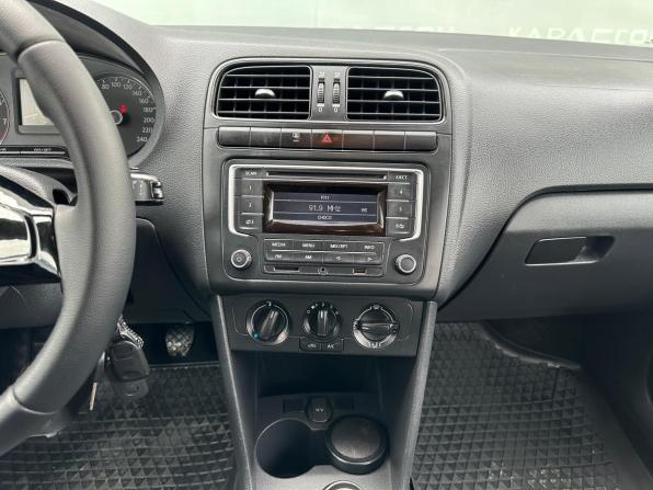 Volkswagen Polo V Рестайлинг с пробегом 2018 года, цена 960 000 рублей, 115579 км, седан, Автокод Объявления