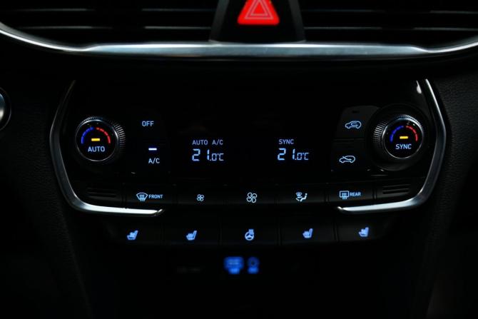 Hyundai Santa Fe IV с пробегом 2018 года, цена 3 290 000 рублей, 96290 км, внедорожник, Автокод Объявления