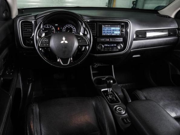 Mitsubishi Outlander III Рестайлинг 2 с пробегом 2015 года, цена 1 599 000 рублей, 254241 км, внедорожник, Автокод Объявления