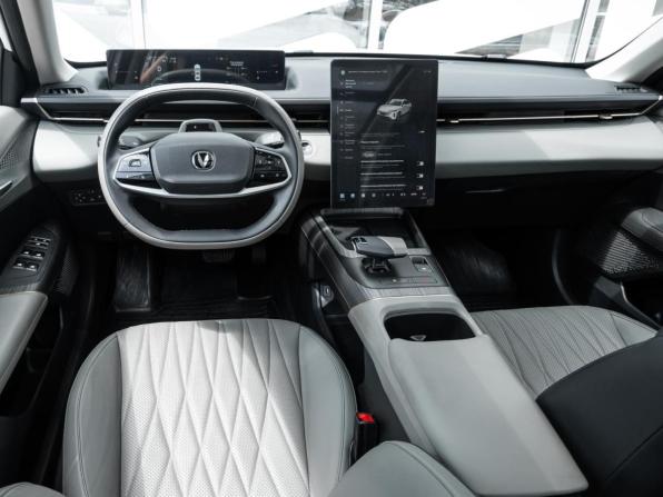 Changan Lamore с пробегом 2023 года, цена 1 989 500 рублей, 25344 км, седан, Автокод Объявления