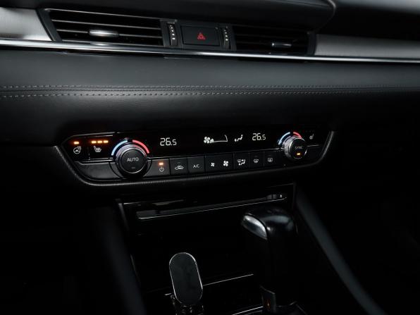 Mazda 6 III (GJ) Рестайлинг 2 с пробегом 2018 года, цена 2 519 000 рублей, 88850 км, седан, Автокод Объявления
