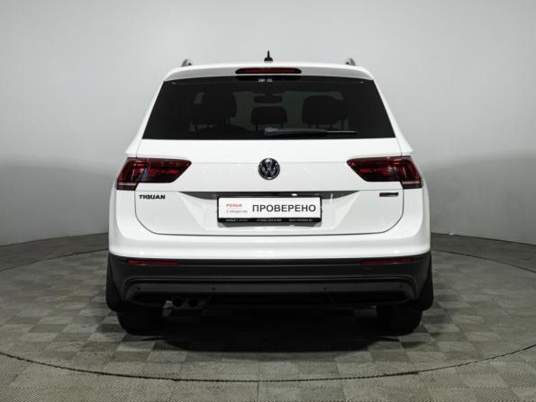 Volkswagen Tiguan II с пробегом 2018 года, цена 2 500 000 рублей, 133100 км, внедорожник, Автокод Объявления