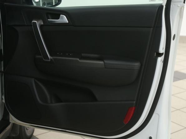 Kia Sportage IV Рестайлинг с пробегом 2021 года, цена 2 755 000 рублей, 118500 км, внедорожник, Автокод Объявления