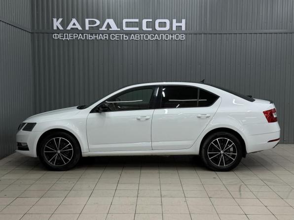 Skoda Octavia III (A7) Рестайлинг с пробегом 2019 года, цена 1 820 000 рублей, 123177 км, лифтбек, Автокод Объявления