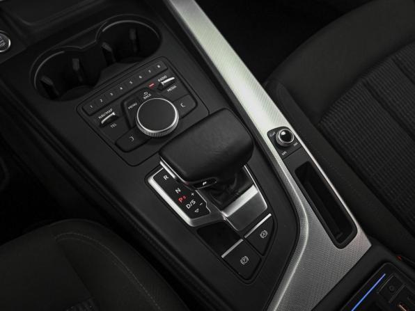 Audi A4 V (B9) с пробегом 2015 года, цена 2 007 000 рублей, 205204 км, седан, Автокод Объявления