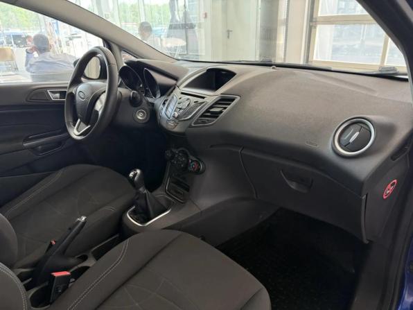 Ford Fiesta Mk6 Рестайлинг с пробегом 2015 года, цена 844 000 рублей, 105027 км, хэтчбек, Автокод Объявления