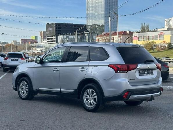 Mitsubishi Outlander III Рестайлинг 2 с пробегом 2016 года, цена 1 650 000 рублей, 136000 км, внедорожник, Автокод Объявления