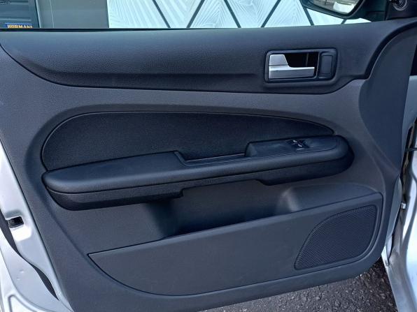 Ford Focus II с пробегом 2005 года, цена 399 000 рублей, 239158 км, универсал, Автокод Объявления