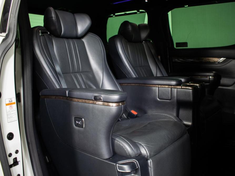 Toyota Alphard III Рестайлинг Москва  - изображение 10
