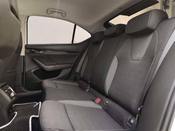 Skoda Octavia IV (A8) с пробегом 2021 года, цена 2 200 000 рублей, 92145 км, лифтбек, Автокод Объявления