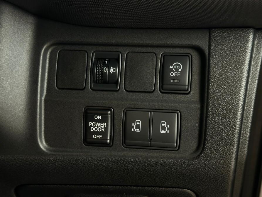 Nissan Serena V (C27) Москва  - изображение 9