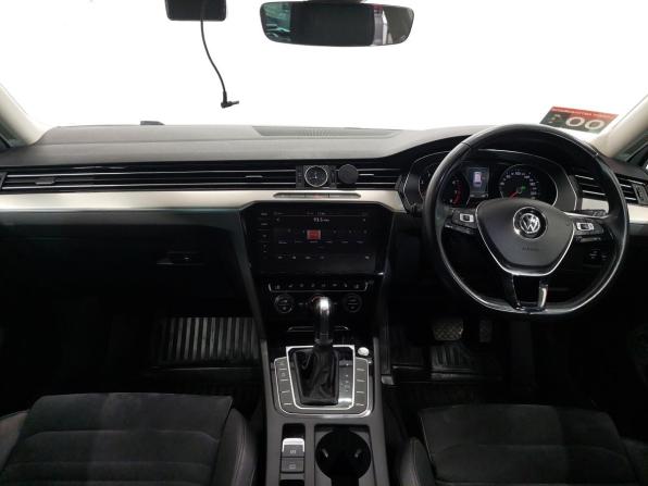 Volkswagen Passat B8 с пробегом 2017 года, цена 1 395 000 рублей, 216400 км, универсал, Автокод Объявления