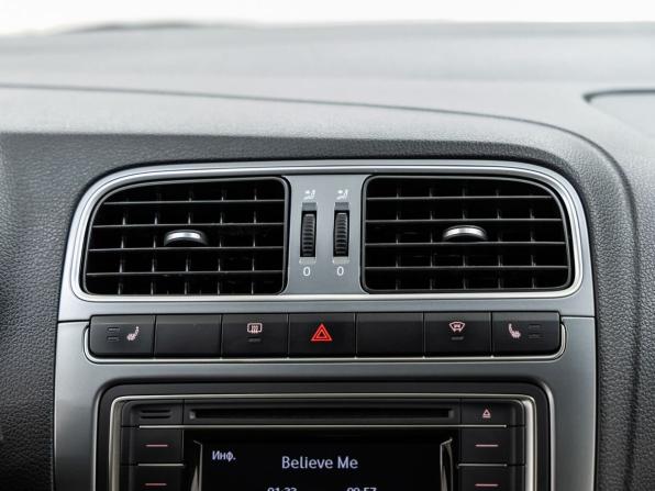 Volkswagen Polo V Рестайлинг с пробегом 2016 года, цена 1 078 000 рублей, 171058 км, седан, Автокод Объявления