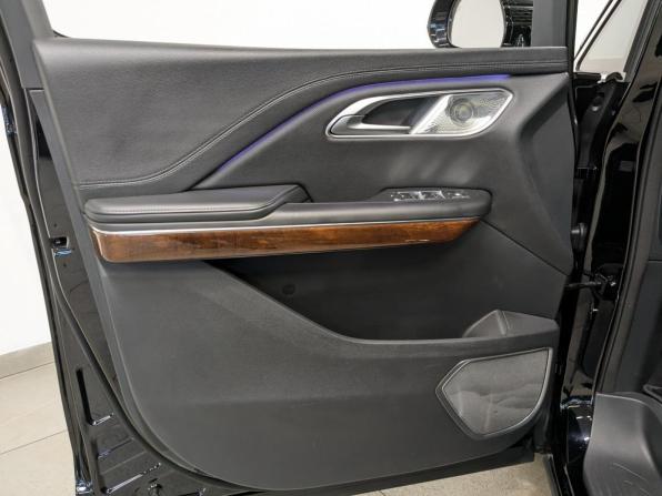 Hongqi HQ9 с пробегом 2022 года, цена 4 100 000 рублей, 80040 км, минивэн, Автокод Объявления