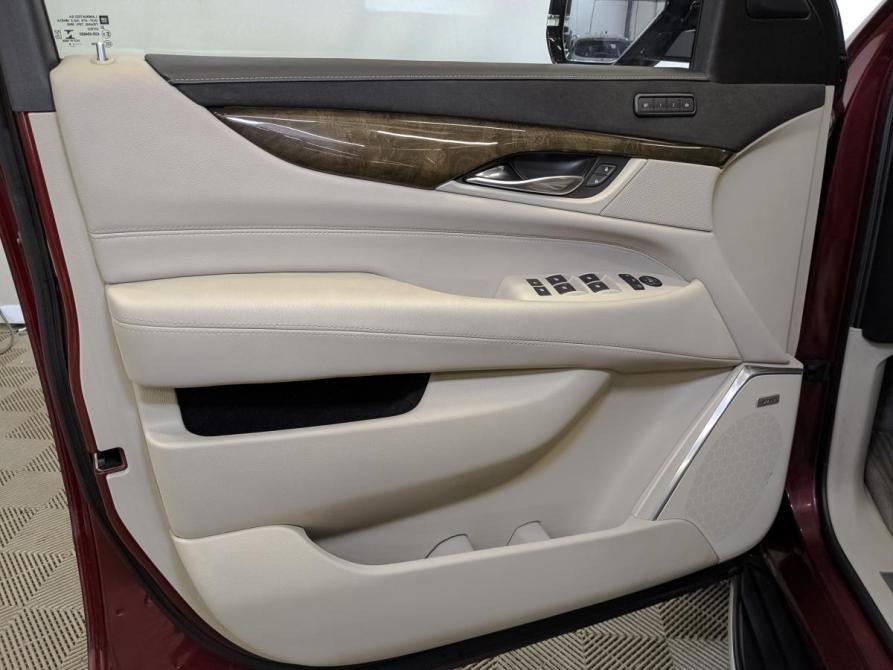 Cadillac Escalade IV Москва  - изображение 19