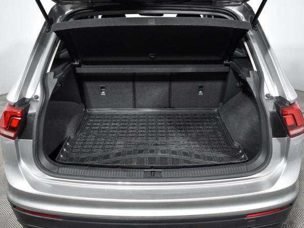 Volkswagen Tiguan II с пробегом 2019 года, цена 1 690 000 рублей, 212422 км, внедорожник, Автокод Объявления