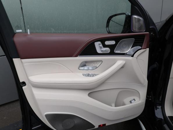 Mercedes-Benz Maybach GLS I Рестайлинг с пробегом 2023 года, цена 19 700 000 рублей, 37016 км, внедорожник, Автокод Объявления