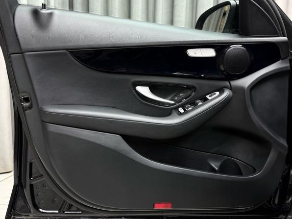 Mercedes-Benz C-Класс IV (W205) Рестайлинг с пробегом 2019 года, цена 3 599 000 рублей, 57000 км, седан, Автокод Объявления