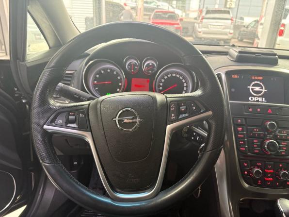 Opel Astra J с пробегом 2010 года, цена 650 000 рублей, 195600 км, хэтчбек, Автокод Объявления