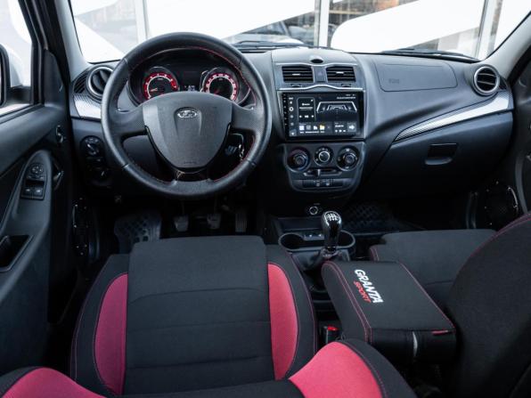 Lada (ВАЗ) Granta I Рестайлинг с пробегом 2024 года, цена 1 210 000 рублей, 10219 км, лифтбек, Автокод Объявления