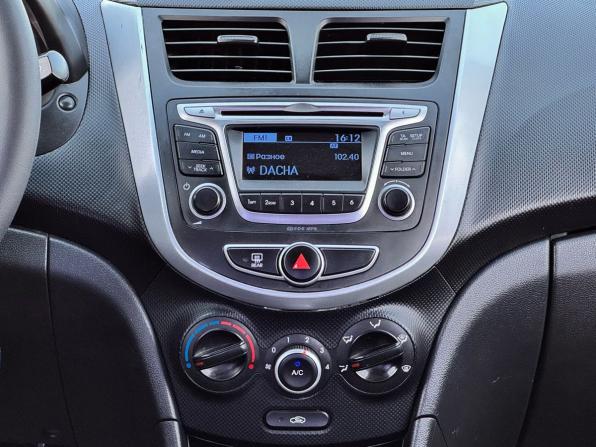 Hyundai Solaris I с пробегом 2014 года, цена 899 000 рублей, 147572 км, седан, Автокод Объявления
