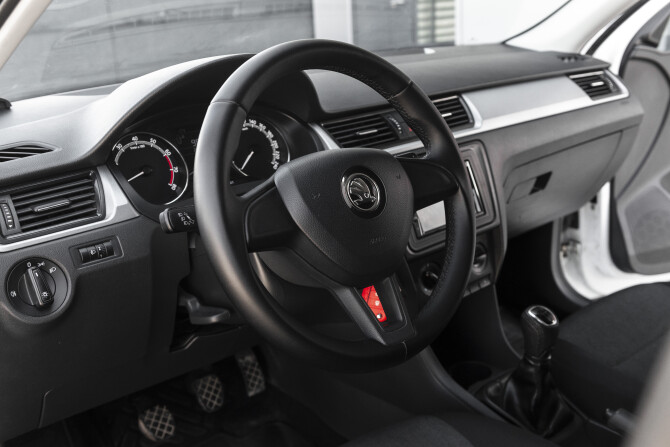 Skoda Rapid I Рестайлинг с пробегом 2017 года, цена 1 165 000 рублей, 93000 км, лифтбек, Автокод Объявления