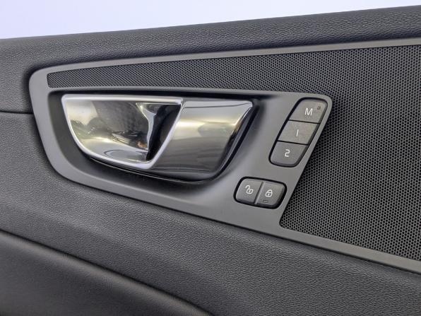 Volvo XC60 II с пробегом 2018 года, цена 3 300 000 рублей, 101399 км, внедорожник, Автокод Объявления