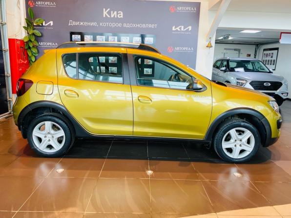 Renault Sandero II с пробегом 2017 года, цена 1 070 000 рублей, 62000 км, хэтчбек, Автокод Объявления