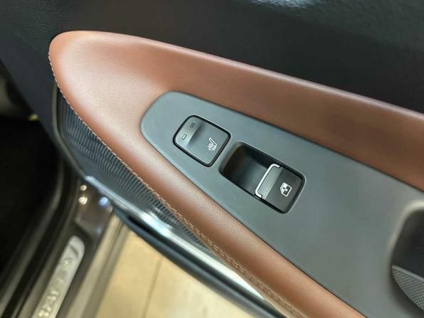 Hyundai Santa Fe IV Рестайлинг с пробегом 2021 года, цена 2 845 000 рублей, 165597 км, внедорожник, Автокод Объявления