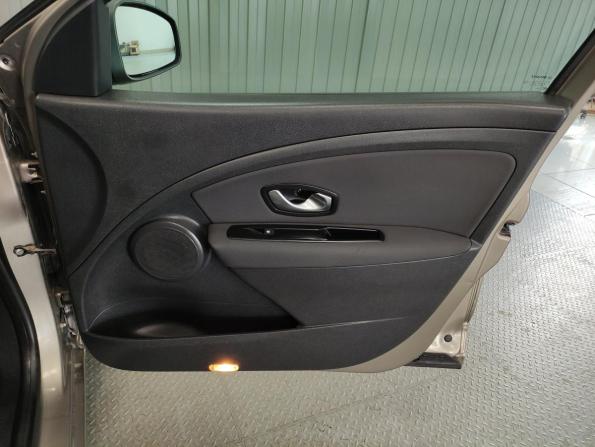 Renault Megane III с пробегом 2011 года, цена 550 000 рублей, 173210 км, хэтчбек, Автокод Объявления