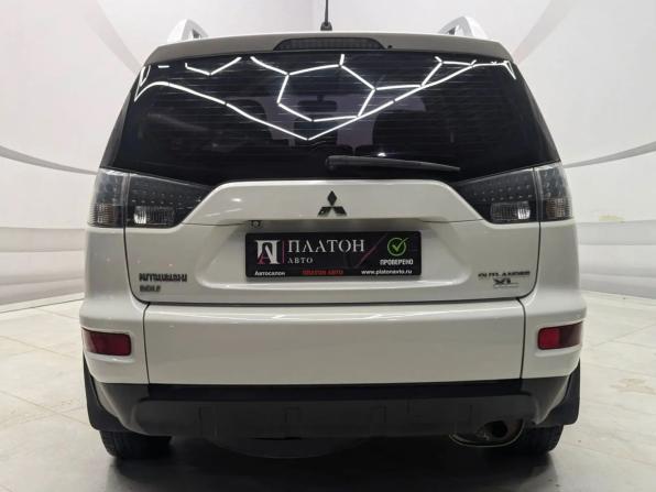 Mitsubishi Outlander II Рестайлинг с пробегом 2010 года, цена 890 000 рублей, 205122 км, внедорожник, Автокод Объявления