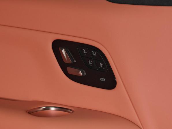 Lynk &amp; Co 900 с пробегом 2025 года, цена 7 745 000 рублей, 51 км, внедорожник, Автокод Объявления