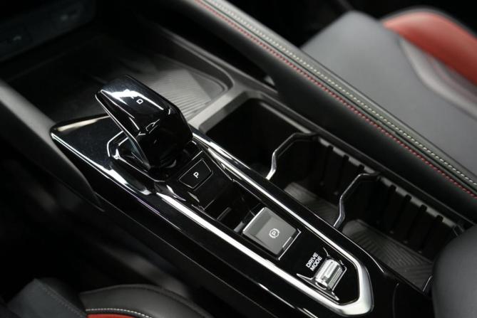 Geely Coolray I Рестайлинг с пробегом 2023 года, цена 2 199 000 рублей, 48800 км, внедорожник, Автокод Объявления
